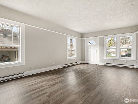 4th image of 1516 Fones Road SE