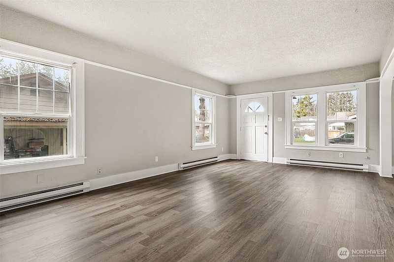 4th image of 1516 Fones Road SE
