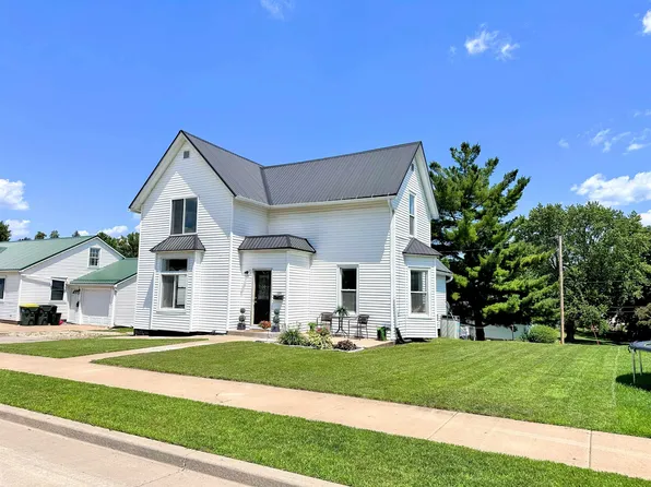 529 N Madison St, Lancaster, WI 53813