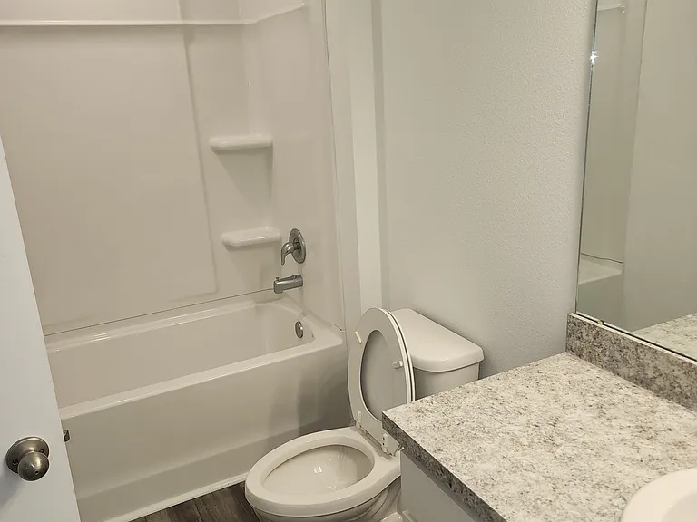 11805 Sylvia St — Photo 14
