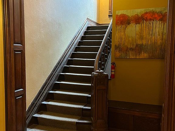 5th image of 869 Delaware Ave APT 6