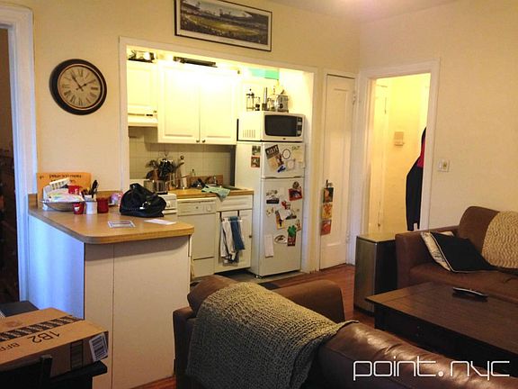 5th image of 15 E 9th St #3