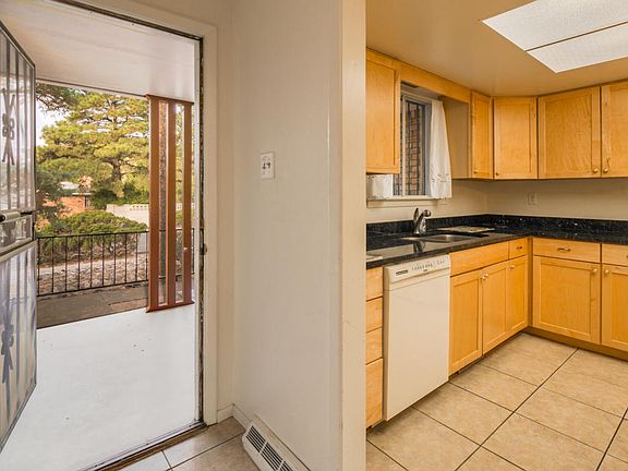 5th image of 10512 Karen Ave NE