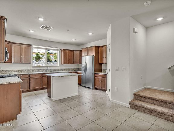 5th image of 3042 Sterling Ridge Cir