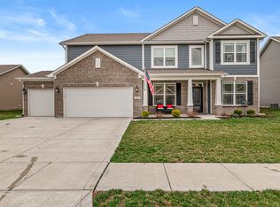 221 Caplinger Pl, Greenwood, IN 46143