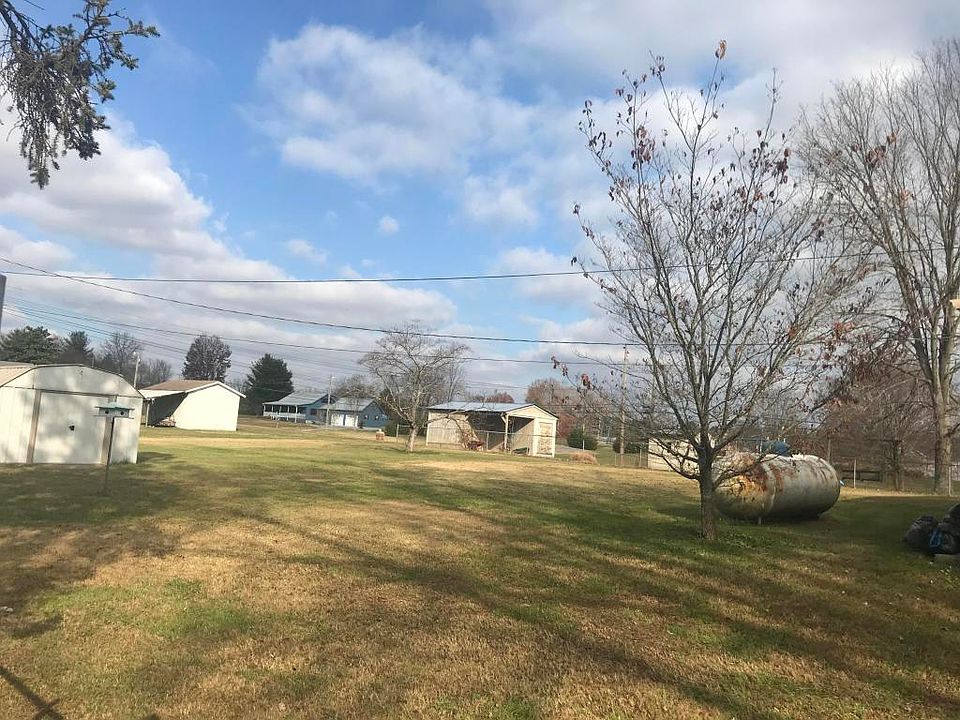 2nd image of 3305 Llama St