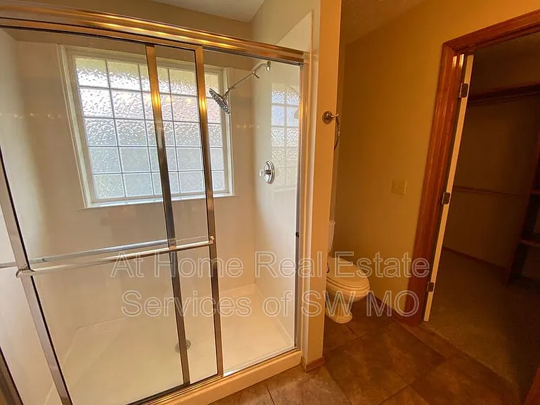 3551 E Woodside St — Photo 19