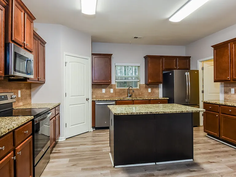 222 Westridge Cir — Photo 10
