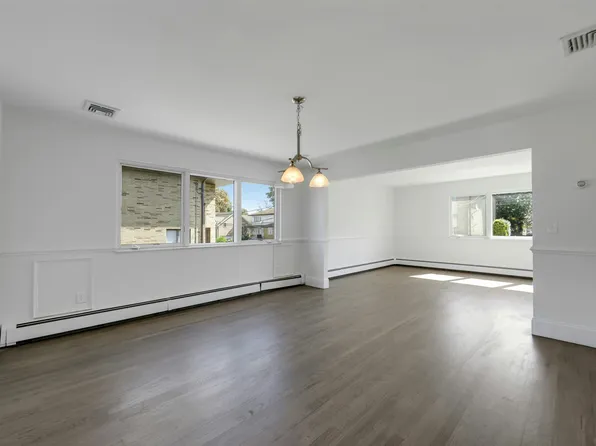 2413 Hammett Avenue image 12 of 46