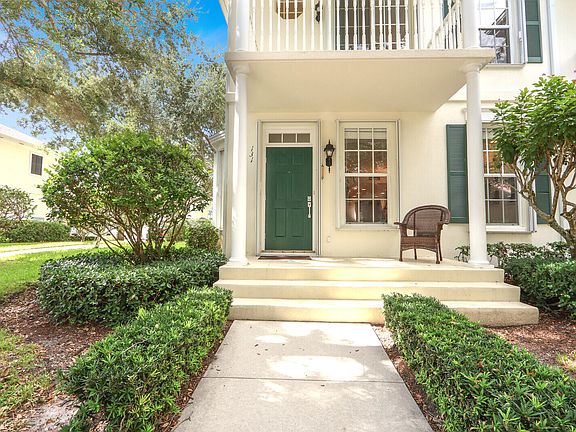 3rd image of 131 Radcliffe Court