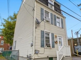 11 Cedar Aly, Phillipsburg, NJ 08865