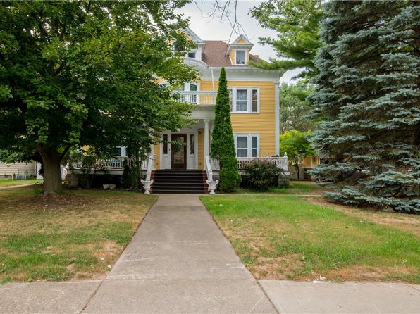33 Ross St