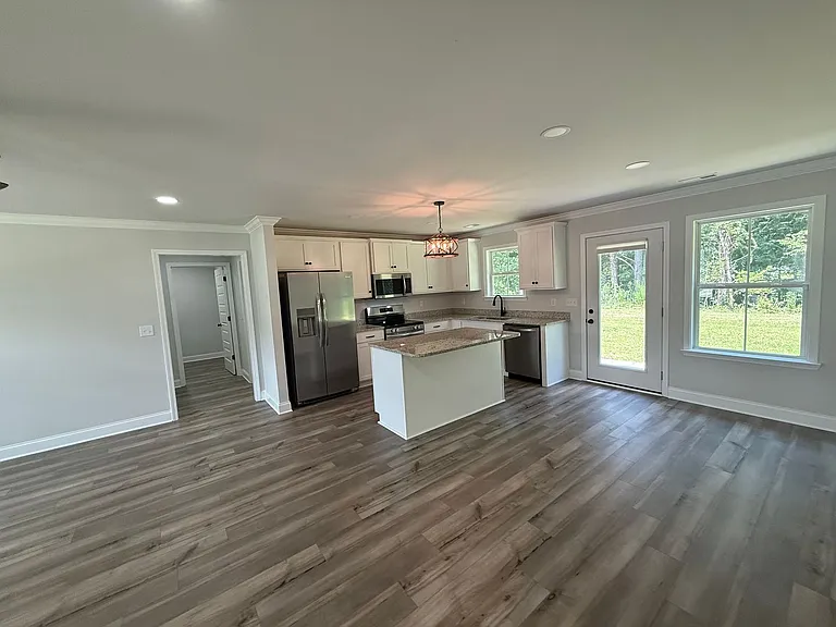 335 Maple Cir — Photo 13