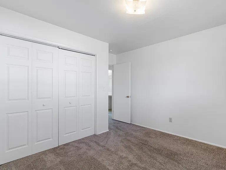 1344 Elmwood Cir — Photo 14