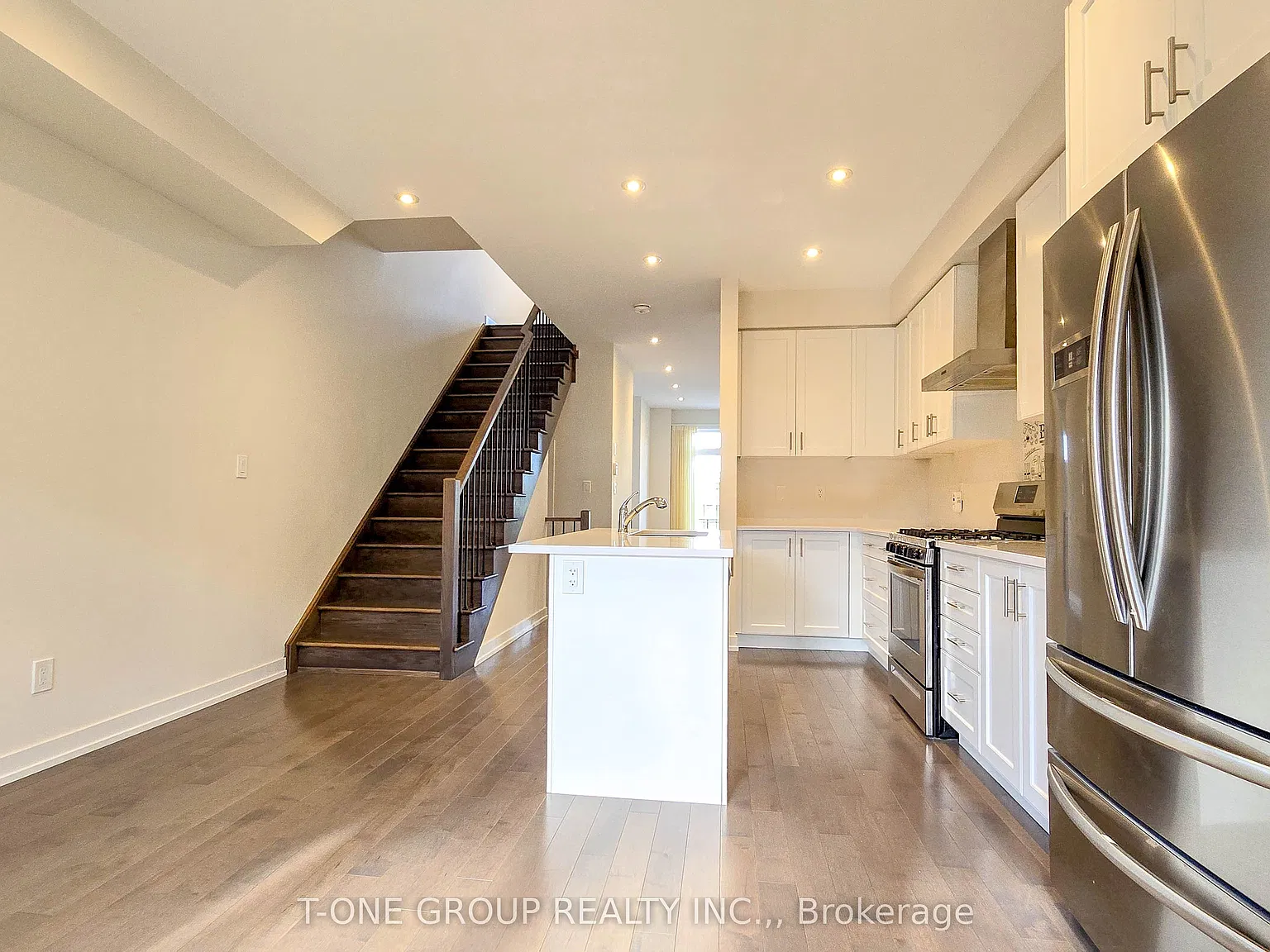 3 bed, $3,300 — Photo 2
