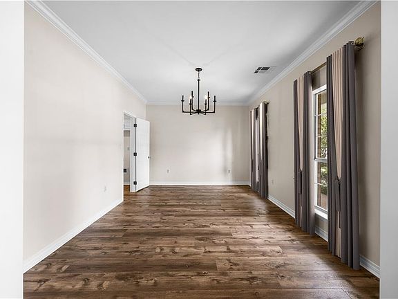 3rd image of 507 Mayhaw Branch Dr