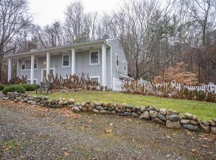 17 1st Parish Rd, Norwell, MA 02061
