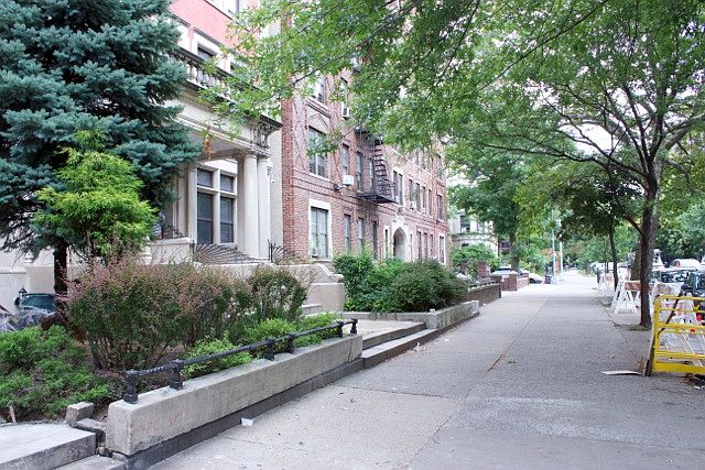 1st image of 406 Clinton Ave APT 3