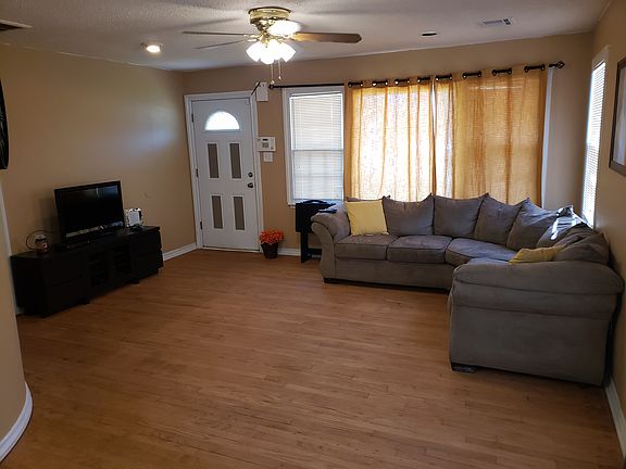4th image of 517 E Fairchild Dr
