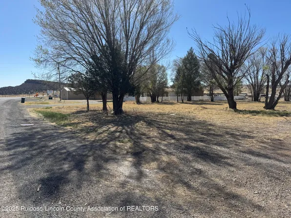 302 E Smokey Bear Blvd, Capitan, NM 88316