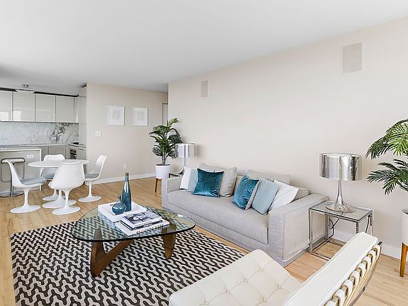 2nd image of 322 W 57th St APT 46B1