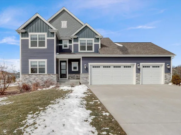 W278N6961 Leslie LANE, Hartland, WI 53029