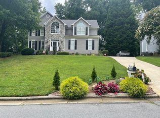 2401 Veranda Ln, Greensboro, NC 27455