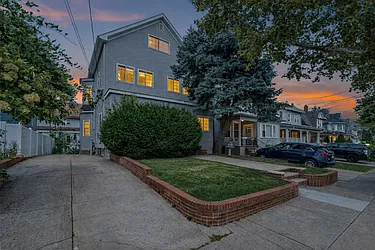 815 817 Kennedy Boulevard