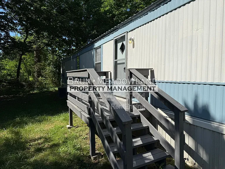 424 Patterson Rd — Photo 2