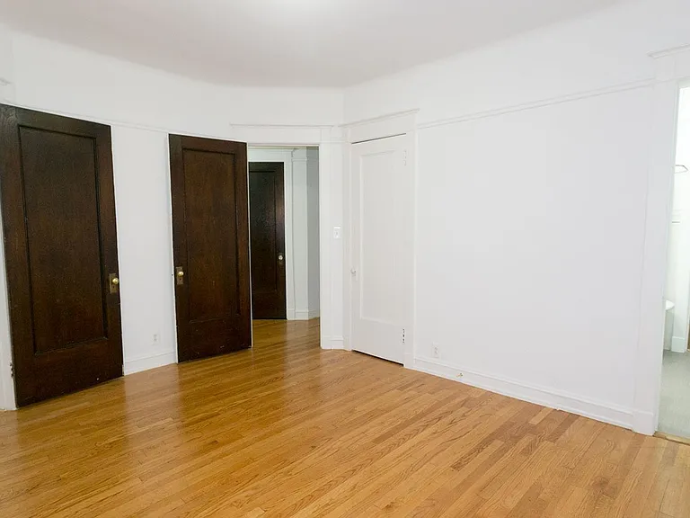 5700 S. Blackstone Avenue — Photo 19