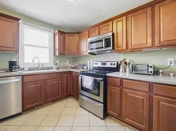 1207 Yeadon Rd, Chesapeake, VA 23324