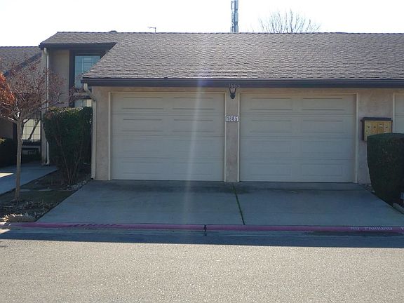 3rd image of 1665 Willow Ave
