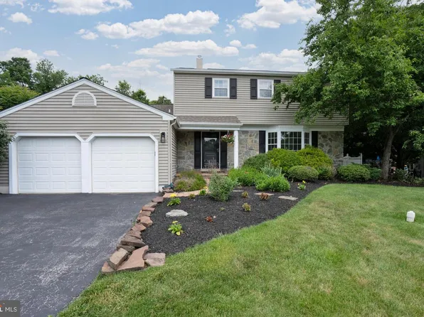 49 Dorchester Rd, Collegeville, PA 19426