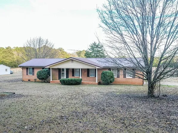 614 Highway 81 N, Calhoun Falls, SC 29628