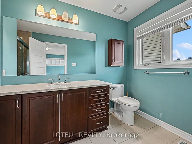 2201 Marble Cres — Photo 15