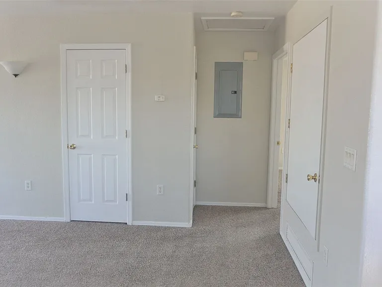 4410 Buena Loma Way #D — Photo 41