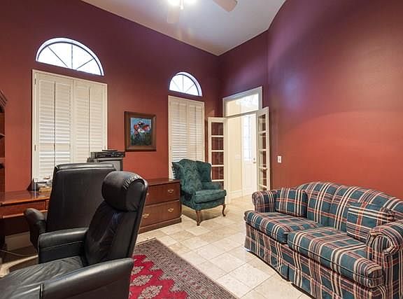 4th image of 204 Water Lilly Ave