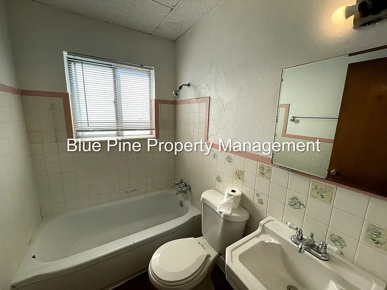 350 S Ridge Ave #7 — Photo 6
