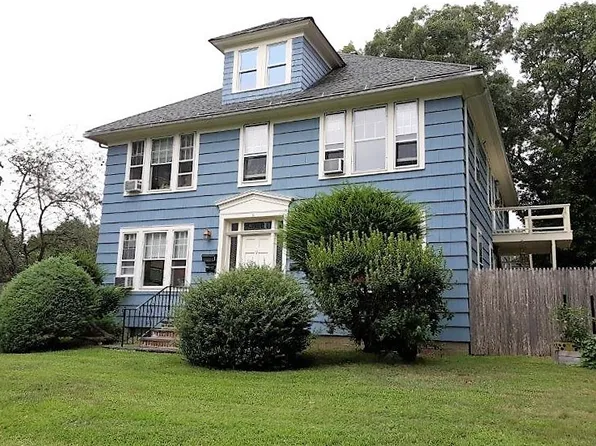 151 Reservoir Ave #2S, Northport, NY 11768