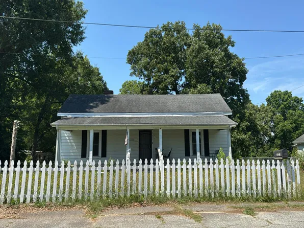 305 W Jackson St, Iva, SC 29655
