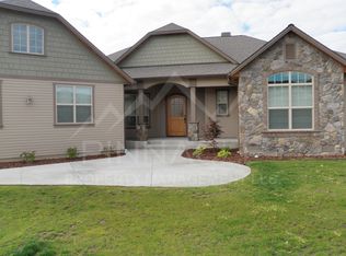 917 Majesty Heights Dr, Yakima, WA 98908