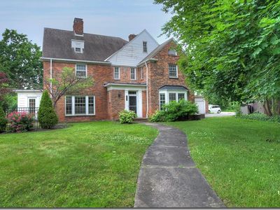 16011 Chadbourne Rd, Shaker Heights, OH, 44120