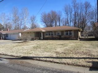 1048 S Paula Ave, Springfield, MO 65804
