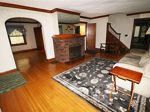 3rd image of 145 Irvington Rd