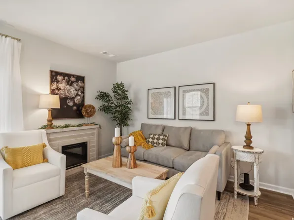 2989 Mallard Dr, Lebanon, TN 37090