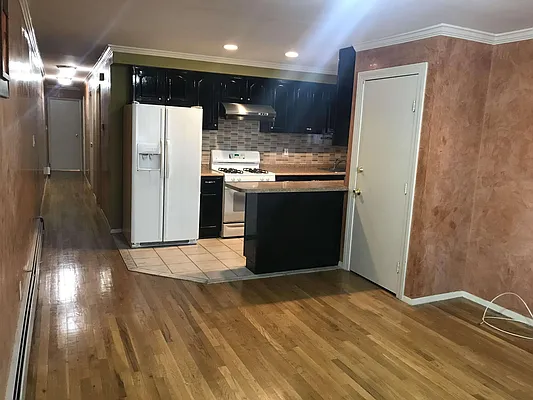 Rented by Amin Property Group Inc | media 2