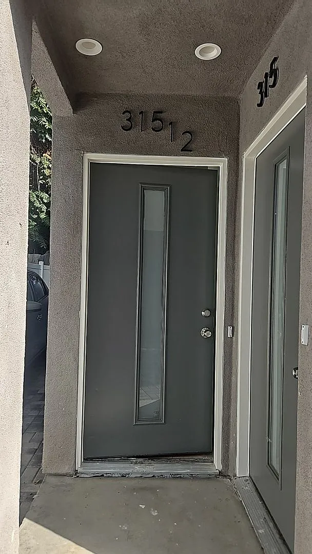 56(315W) — Photo 3