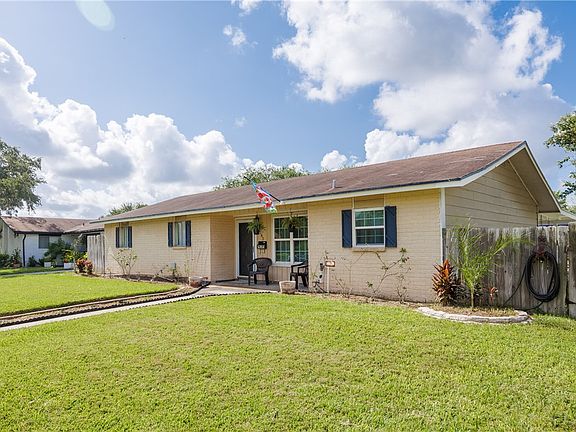 3rd image of 241 Briarwood Dr