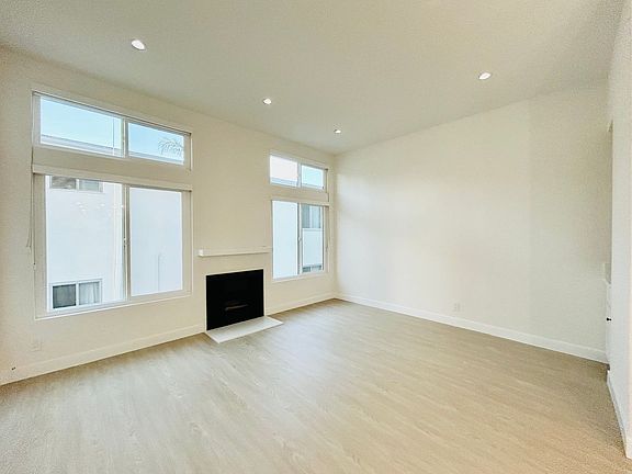 3rd image of 3652-56 Westwood Blvd #109