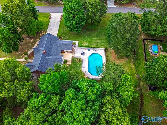 2nd image of 121 Honey Brook Dr